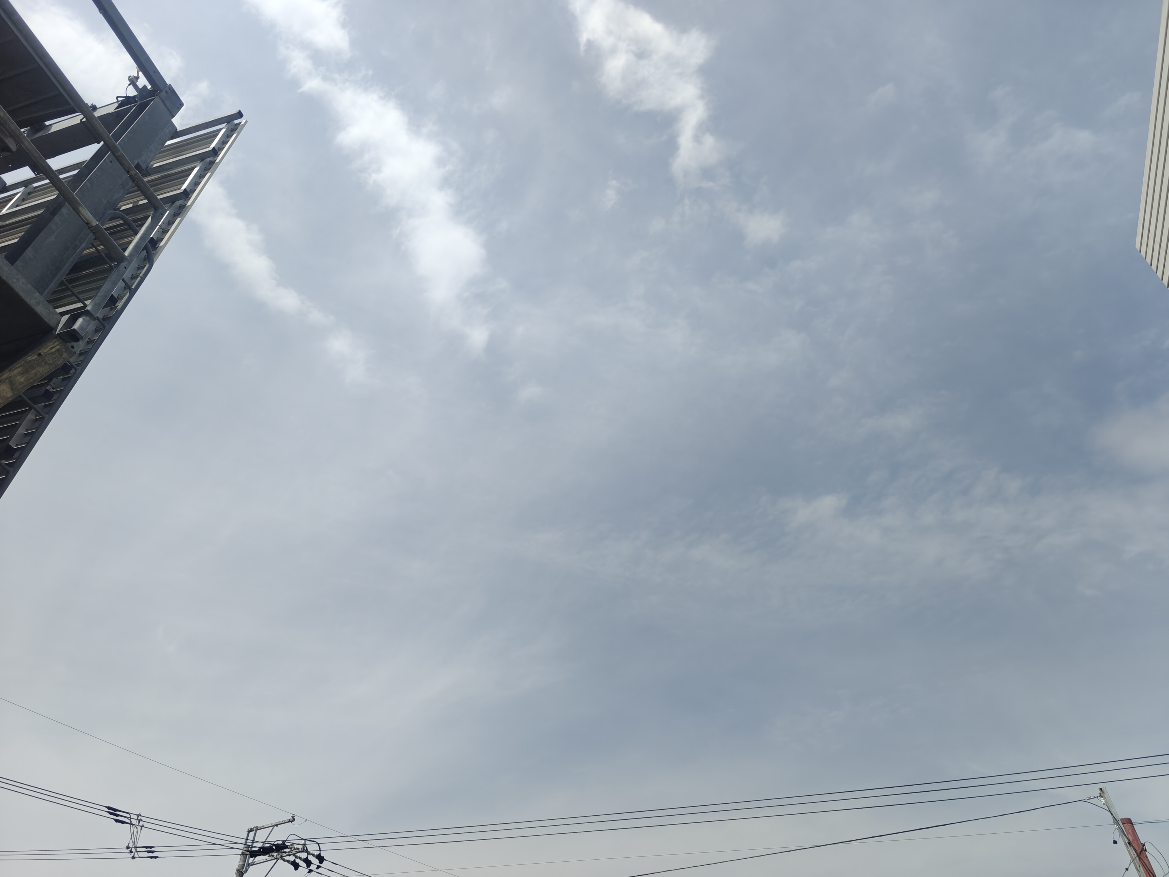 澄み渡る青空